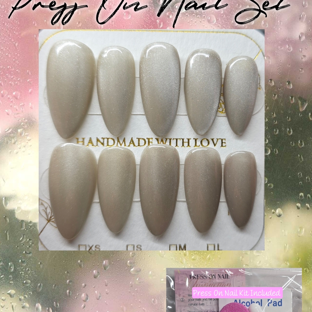 Elegant Press-On Nail Set in Shimmering Cat Eye Beige